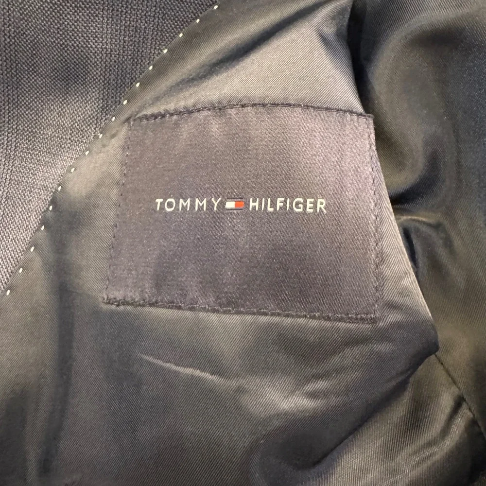 Tommy Hilfiger 100% Wool Blazer Charcoal Grey Windowpane Plaid Minimalist Sz 40R